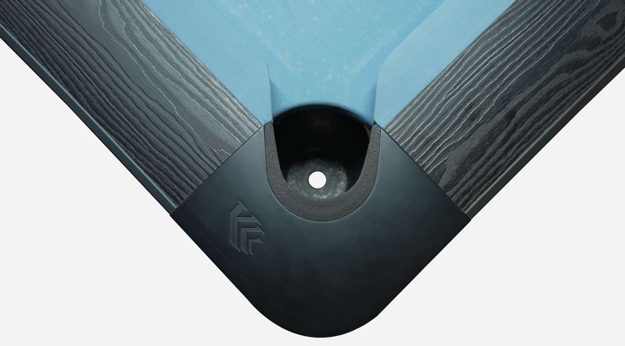 lỗ chất lượng cao